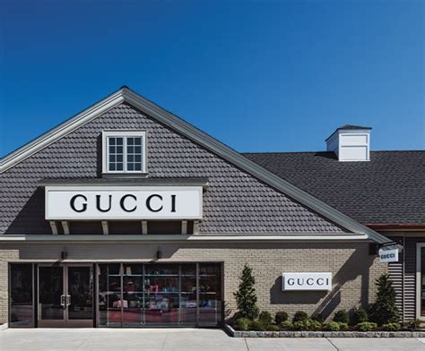 woodbury commons gucci outlet